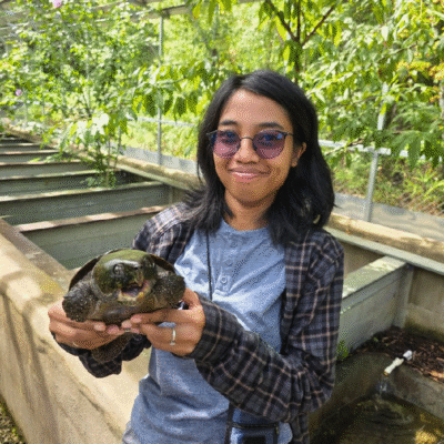 With her small grant, Mitia organized a World Lemur Festival celebration with 3 remote primary schools in Itampolo. This project included collaborations with the Turtle Survival Alliance and the EOKY Club, a youth-led awareness club.